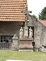 Kreuzigungsgruppe auf dem Friedhof