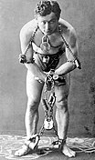 Harry Houdini, celebru iluzionist american de origine maghiară