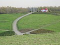 Blick Richtung Altfeld: S-förmiger Wanderweg, Pergola, Kletterelement