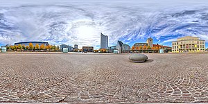 Gesamtansicht vom Opernbrunnen aus - als Kugelpanorama anzeigen