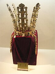 Gold crown of Silla, National Treasure No. 188