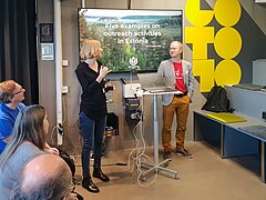 Giving lightning talk during Wikimedia Northern Europe Meeting 2018