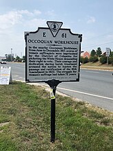 Un segnale storico di fronte all'Occoquan Workhouse in Virginia