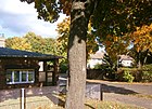 Die Straße An der Spitze führt in eine Querstraße