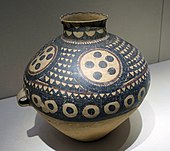 Vas; al culturii Yangshao din China; 2700–2300 î.Hr.; Muzeul Provinciei Gansu (Lanzhou; China)