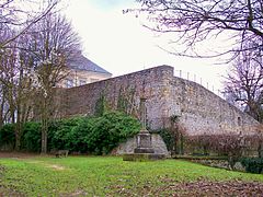 Mauerrest des Château d'En-Haut