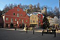 Il castello visto dal centro di Brunico