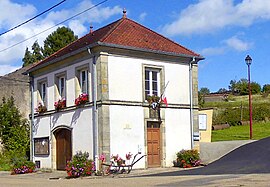 The town hall in Hurecourt