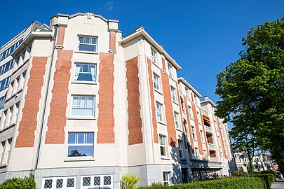 Apartment building, Avenue Franklin Roosevelt 82–84 (1930)