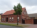 Bauernhaus mit Hofmauer