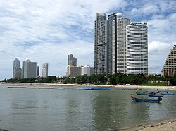 Hotels and condominiums on Wong Amat Beach