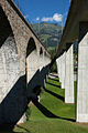 links: alter Viadukt, rechts erweiterte Zuglinie