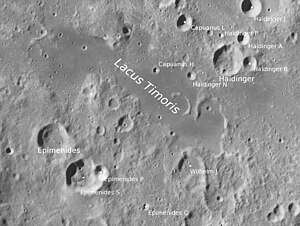 Haidinger (rechts oben) und Lacus Timoris (LROC-WAC)