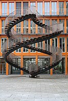 Umschreibung (Endlose Treppe) (2004) in München