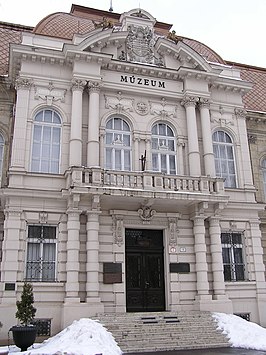 Façade van het hoofdgebouw