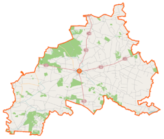 Mapa konturowa powiatu zwoleńskiego, blisko prawej krawiędzi znajduje się punkt z opisem „Ławeczko Stare”