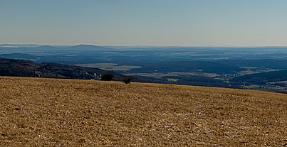 Fernsicht zu den Gleichbergen und zum Fichtelgebirge