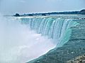 Horseshoe Falls, gesehen vom Table Rock Centre in Niagara Falls, Ontario