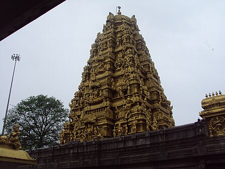 Shikhara Dravidiane (Vimana) e Tempullit Murudeshwara