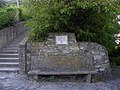 Die „Leopold-Ruh'“ mit Gedenktafel bei der zweiten Kehre