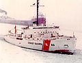 Der Eisbrecher USCGCM Mackinaw dient heute vor Ort als Museumsschiff