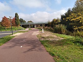 Zijaanzicht van de Gulden Kruispadbrug (oktober 2020)