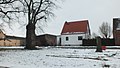 Dorfanger mit Kirche und Kriegerdenkmal