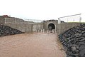 Auslaufbauwerk des Überleitungsstollens bei Hochwasser