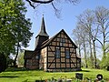 Kirche und Friedhofsmauer