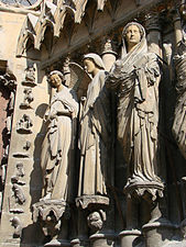Gabriel an der Fassade der Kathedrale von Reims