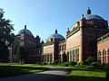 Birmingham Üniversitesi merkezi idare "Chancellor's Court"