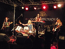 Screaming Orphans at the "Folk im Schlosshof" festival 2010