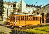 A511 im orangefarbenen Anstrich der Gleisbauabteilung im Betriebshof Moabit, 1965