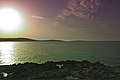 Blick auf die St. Paul’s Islands; in der Bildmitte ist die Statue zu erkennen.