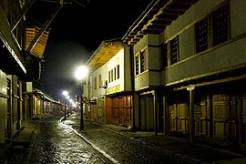 Yakova: Eski şehirde gece