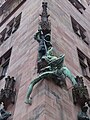 Rathaus St. Johann, Der hl. Georg tötet den Drachen