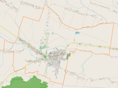 Mapa konturowa Bodzentyna, blisko centrum na dole znajduje się punkt z opisem „Zamek w Bodzentynie”