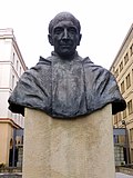 Pedro Arrupe (Denkmal vor der Universidad de Deusto, Bilbao)