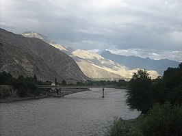 De Gilgit bij de stad Gilgit