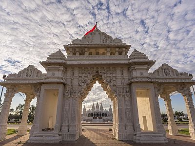 Gateway to the mandir[28]