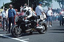 Robert Dunlop aan de start van de Senior TT van 1992. Hij werd vierde