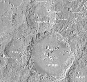 Hecataeus (oben Mitte) und Umgebung (LROC-WAC)