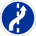 352 Keep to the right (multi-lane road)