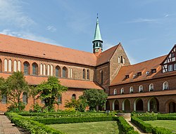 Klosterkirche St. Marien mit Kreuzgang