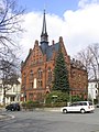 Methodistische Friedenskirche mit Vorgarten