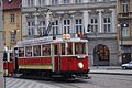 91 numaralı nostaljik tramvay Prag'ın tarihi sokaklarında