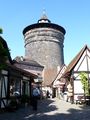 Handwerkerhof mit Frauentorturm im Hintergrund, 2008