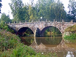 The Brobacka Bridge runs across the Kerava River in Siltamäki.