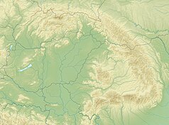 Mapa konturowa Karpat, u góry nieco na lewo znajduje się czarny trójkącik z opisem „Róg”