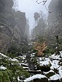 Nördlicher Aufstieg durch das Nadelöhr im Frühling